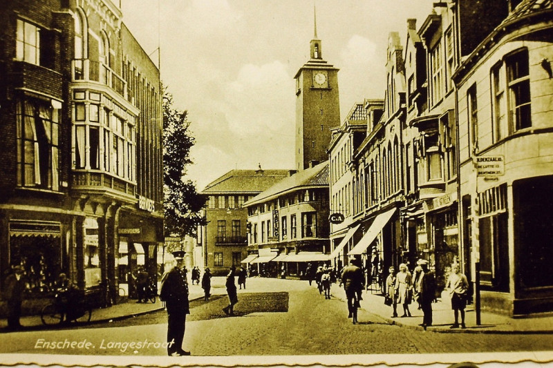 Langestraat 14 hoek Haverstraat rechts pand C&A.JPG