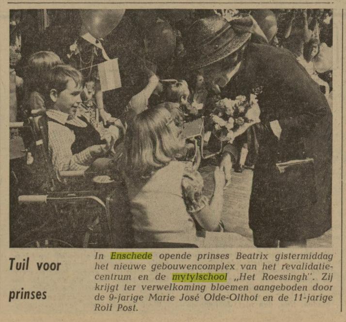 Roessinghsbleekweg 33 opening mytylschool Het Roessingh door Prinses Beatrix krantenfoto 29-5-1974.jpg