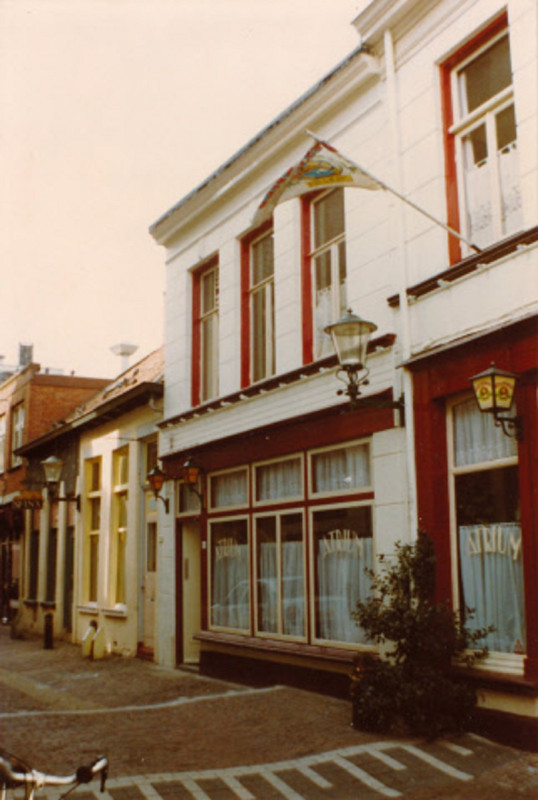 Stadsgravenstraat 47 Atrium eetcafe april 1991.jpeg