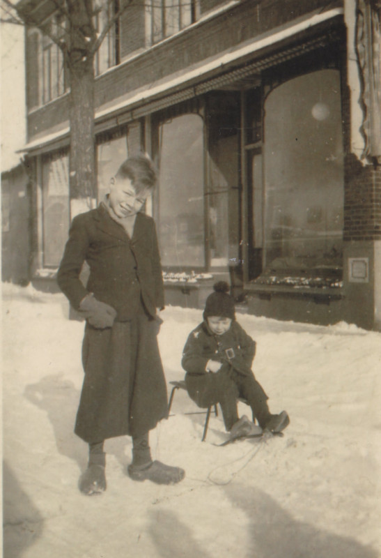 Kuipersdijk 3 fotograaf, kunstschilder en lijstenmaker Theo Schoonderwoert. 1943.jpg