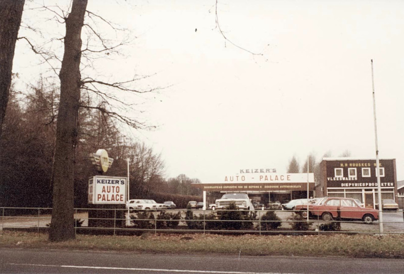 Gronausestraat 417-425 Keizer´s Autopalace en Huuskes Vleeswaren.jpg