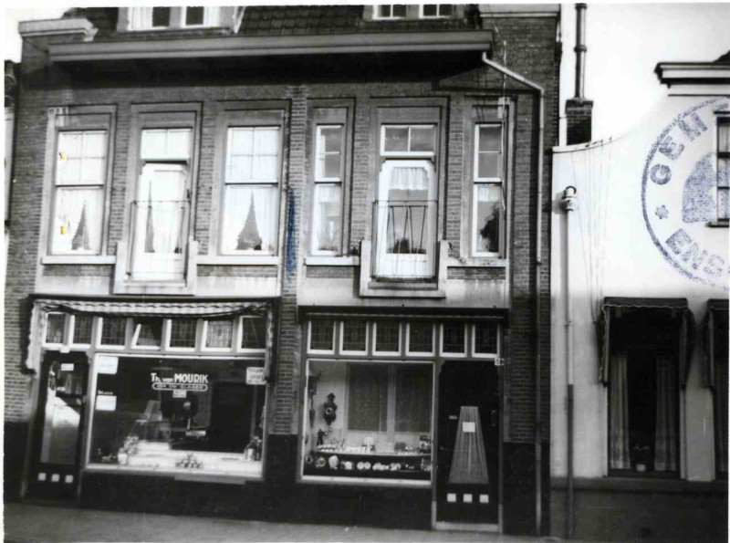 Haaksbergerstraat 59 horlogerie Kleve later Gruyters 1962.jpg