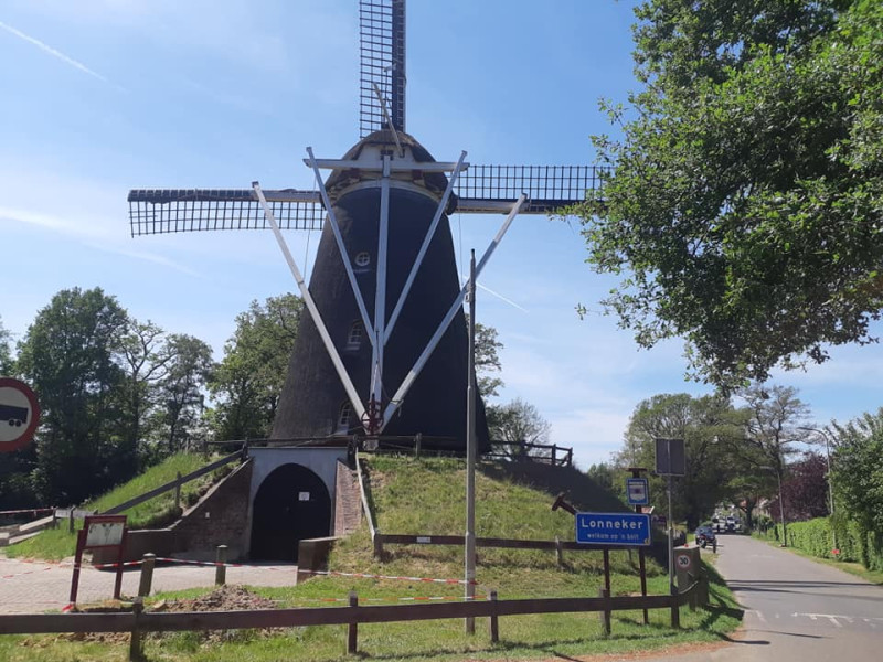 Lonnekermolenweg 80 hoek Elzenkampweg Lonneker Molen.jpg