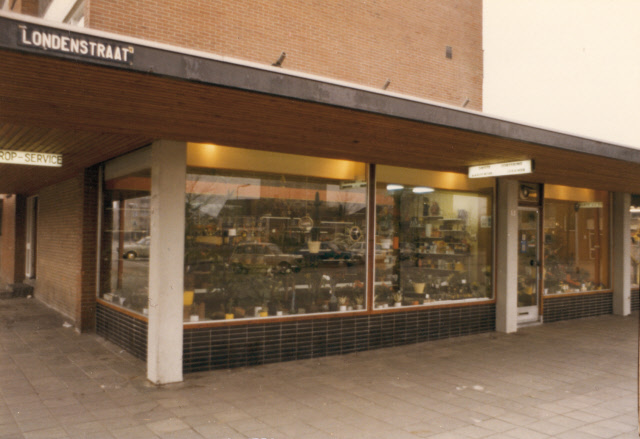 Londenstraat 5 bloemenzaak 1977.jpeg