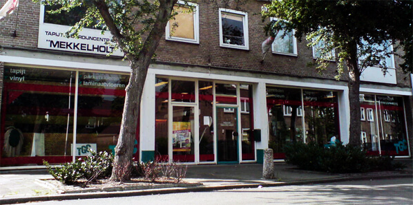 Dr. A.H.J. Coppesstraat 1 hoek Doctor van Damstraat Tapijt Gordijn Centrale Mekkelholt.jpg