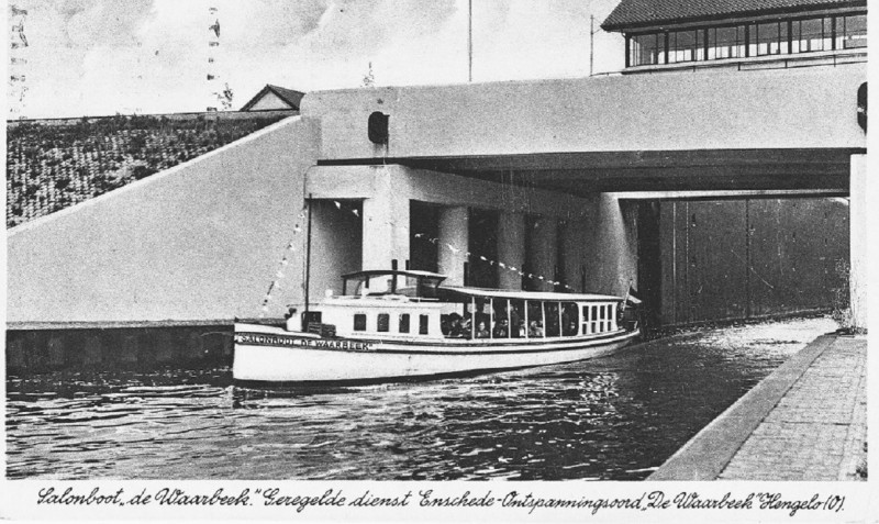 salonboot de waarbeek 1948.jpeg