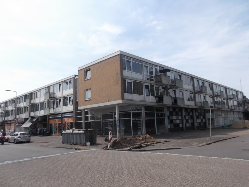 Weth. Nijhuisstraat hoek Jan Vermeerstr. oude garage Monninkhof.JPG