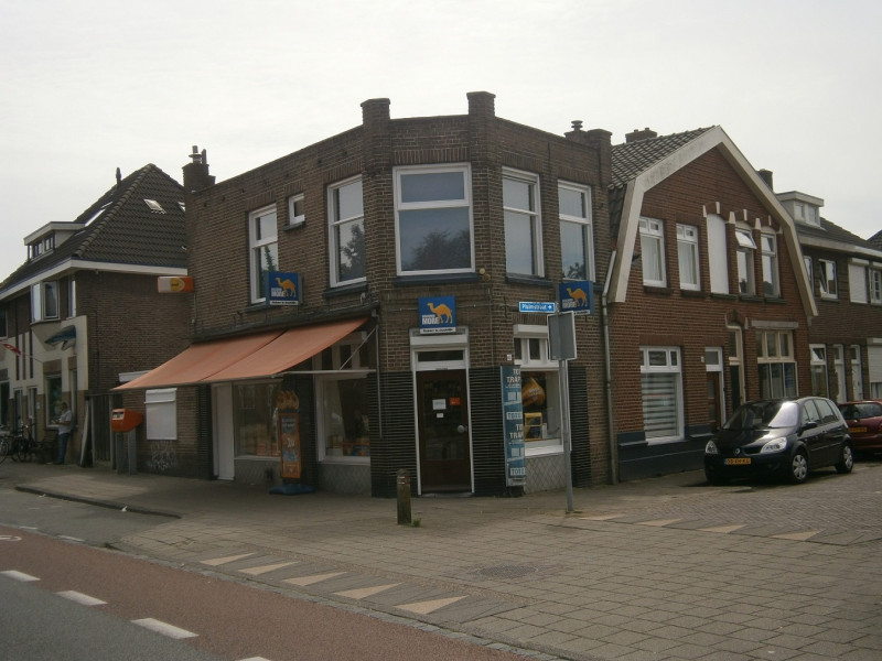 Oliemolensingel 56 hoek Pluimstraat 90 sigarenwinkel.JPG
