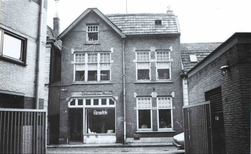 Zuiderhagen 5 Pand van Amelink textielhandel 1978.jpg