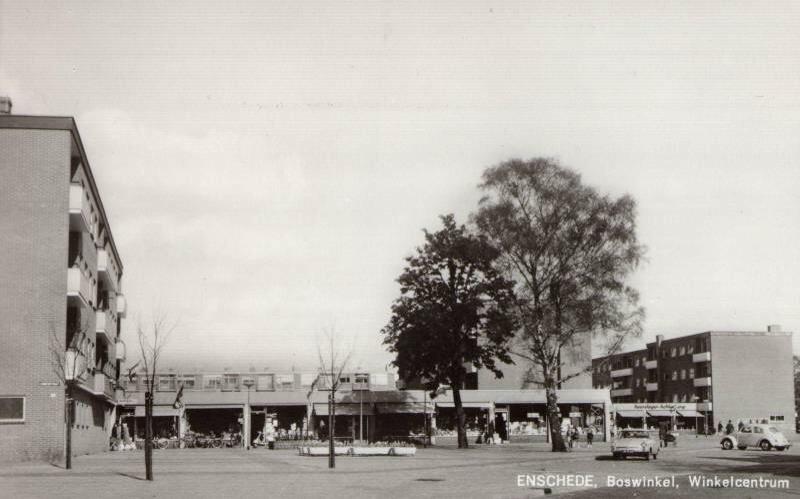 Burgemeester van Veenlaan 100 winkelcentrum Boswinkel.jpg
