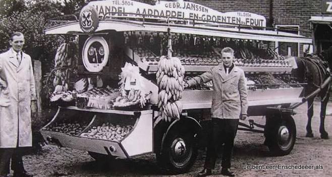 Wethouder Gerbertstraat 22 Groenteboer Theo Janssen, later c 1000 Boswinkel.jpg