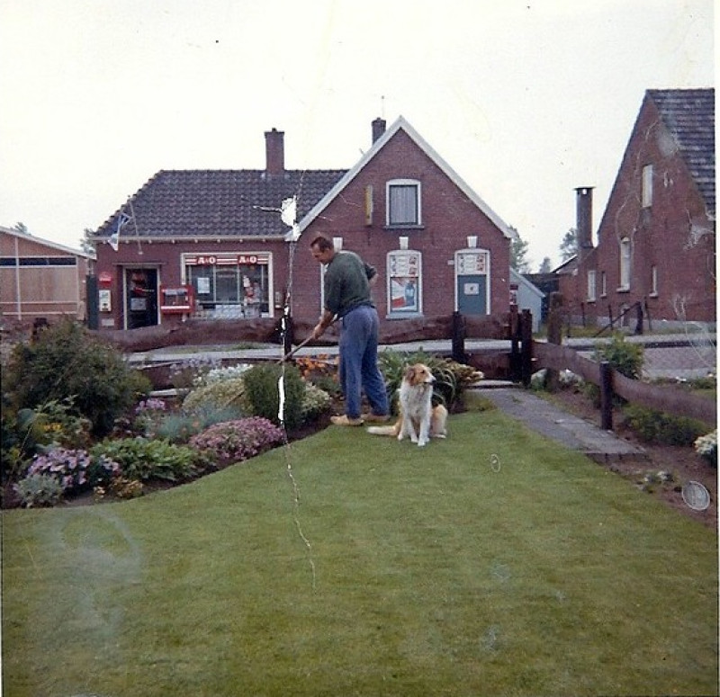 Zwarteweg 109 Glanerbrug Nijhuis ijzerwaren  levensmiddelen.jpg