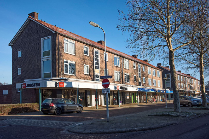 Ribbelerbrinkstraat 15-21 Joosten verfzaak.jpg