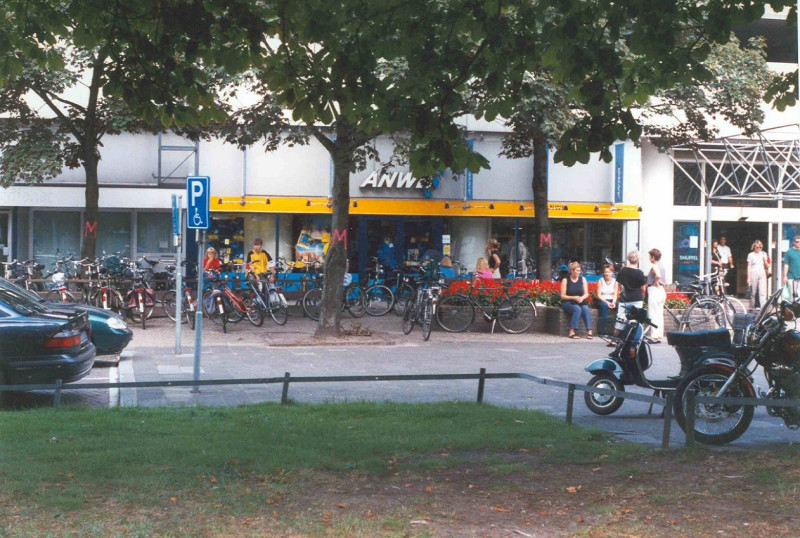 Klanderij 130 Boulevard 1945 Winkelcentrum De Klanderij; vestiging ANWB 5-9-1999.jpg