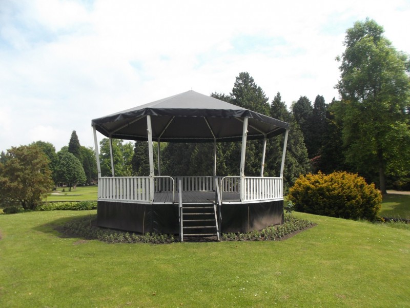 Volkspark muziekkoepel.JPG