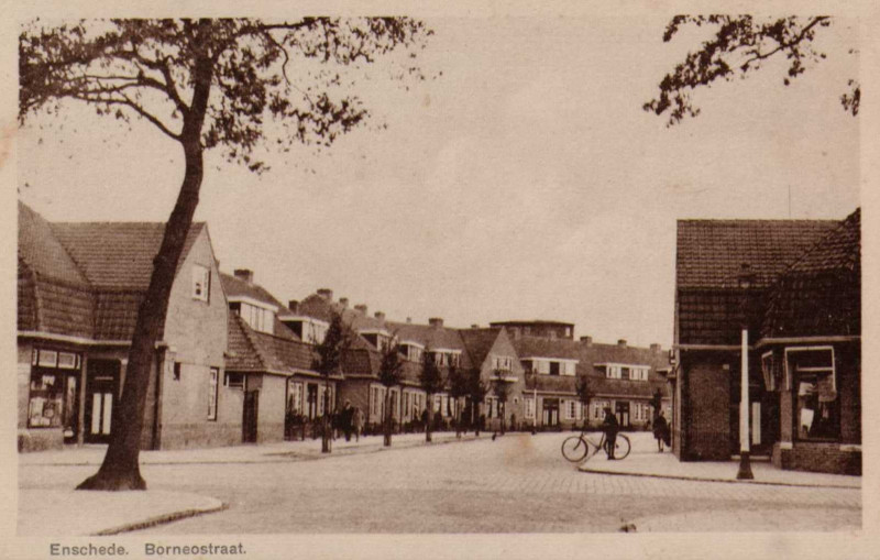 Wooldriksweg 86 rechts hoek Borneostraat.jpg