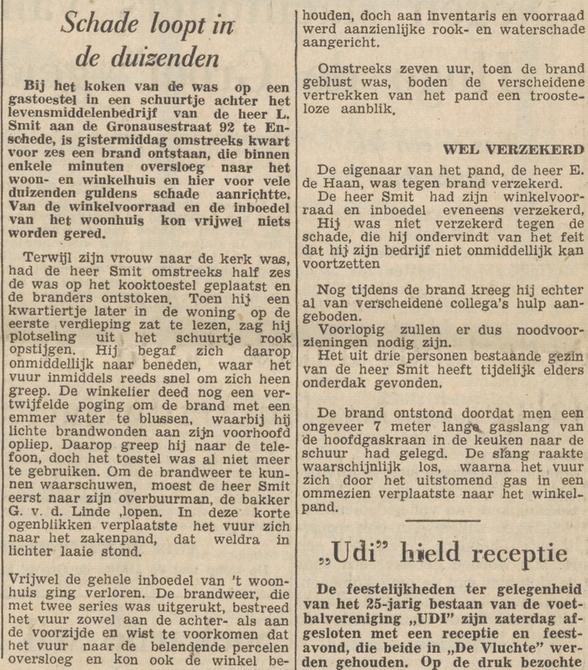 Gronausestraat 92 levensmiddelenbedrijf L. Smit krantenbericht Twentsche Courant 18-8-1958.jpg