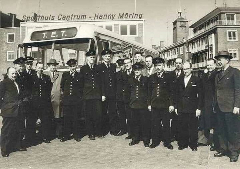 Raadhuisstraat 16 hoek H.J. van Heekplein Henny Möring.jpg