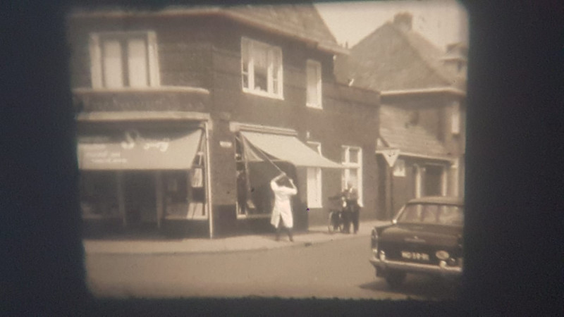 Oldenzaalsestraat 250 hoek Bentrotstraat slagerij De Hoop.jpg