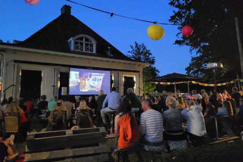 Van Heekpark theehuis Buitenbioscoop 2023.jpg