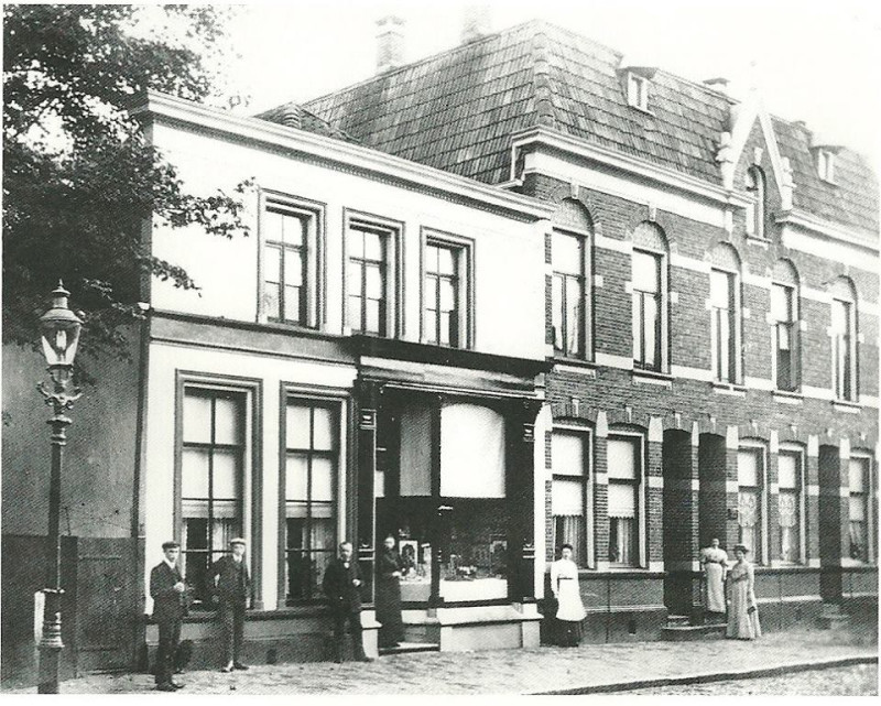 Alsteedsestraat 39 Ticheler levensmiddelen bakkerij 1900.jpg
