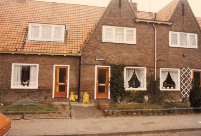 Asterstraat 9-11-13 woningen 1977.jpeg