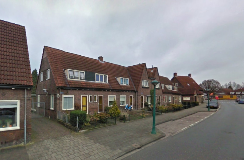 Asterstraat 5-19 woningen febr. 2009.jpg