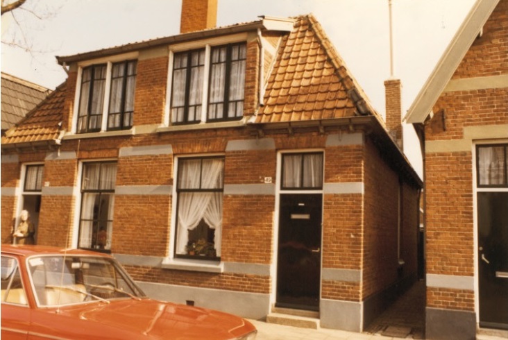 Atjehstraat 47-49 woningen 1977.jpg