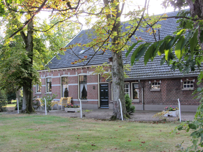 Beckumerstraat 51 Boekelo De Mans boerderij van het hallehuistype opgetrokken in bruine baksteen. Rijksmonument.JPG