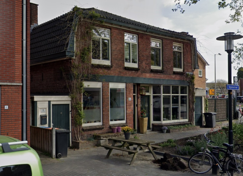 Begoniastraat 2-4 panden mei 2022 bouwjaar 1929.jpg