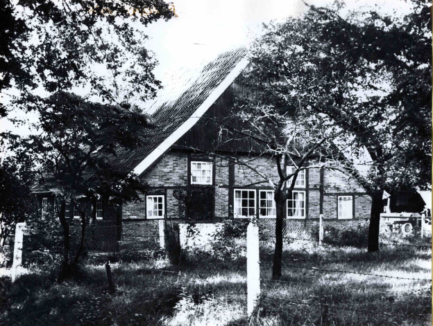 Beldershoekweg 250 Boerderij Menzo op de monumentenlijst sinds 1969.jpg