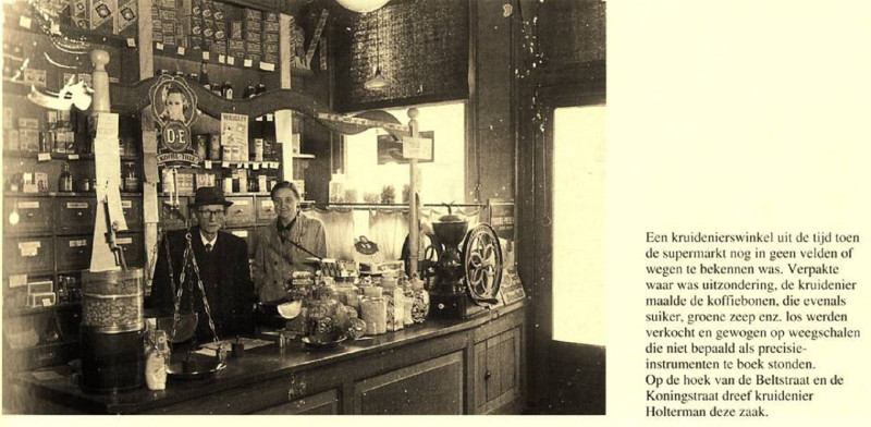 Beltstraat 30 hoek Koningstrtaat kruidenier Holterman interieur.jpg