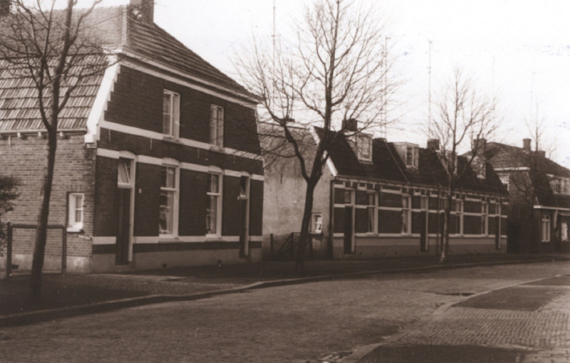 Bentstraat 71-81 Westelijke straatwand woningen 1967.jpeg