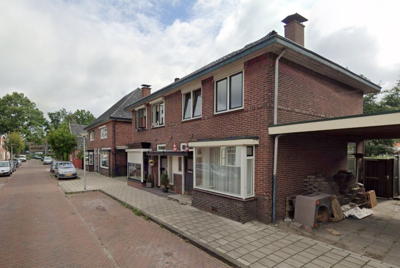 Bentstraat 82-84 woningen bouwjaar 1931 foto aug. 2020.jpg