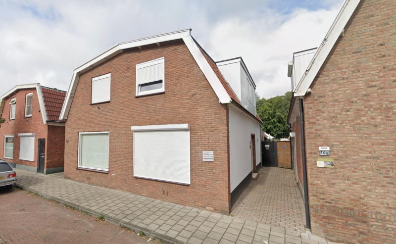 Bentstraat 101-103 woningen bouwjaar 1914 foto aug. 2020.jpg