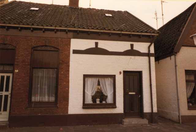Bernard ter Haarstraat 7-9 woningen okt. 1980.jpeg
