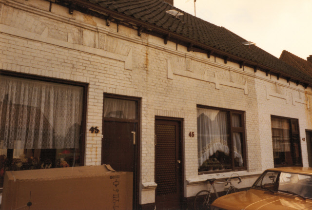 Bernard ter Haarstraat 43-45-47 woningen okt. 1980.jpeg