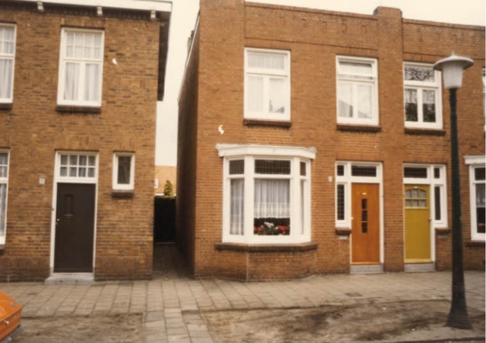 Bilderdijkstraat 13-15 woningen 1977.jpg