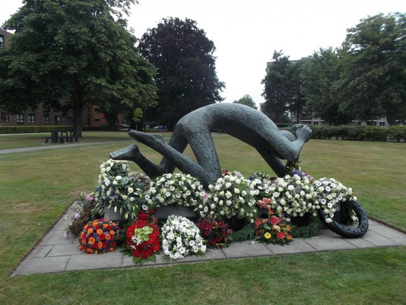 Blijdensteinpark Indiëmonument 15-8-2013 (4).JPG