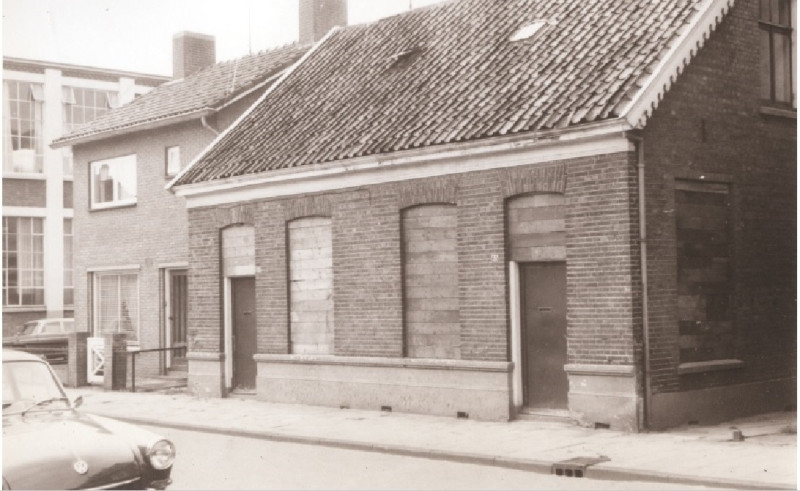 Blekerstraat 80-82 dichtgetimmerde woningen 1967.jpg