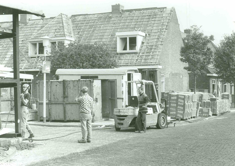 Bloemendaalstraat 52 Renovatie van woningen 11-9-1985.jpg