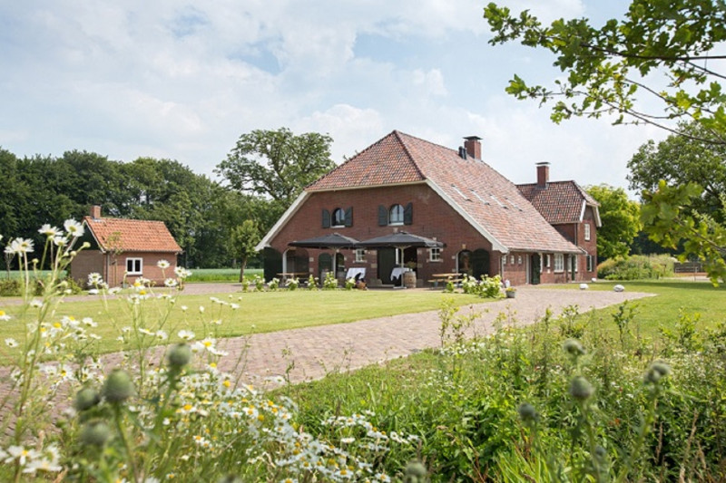 Boekelerhofweg 75 Hof te Boekelo.jpg