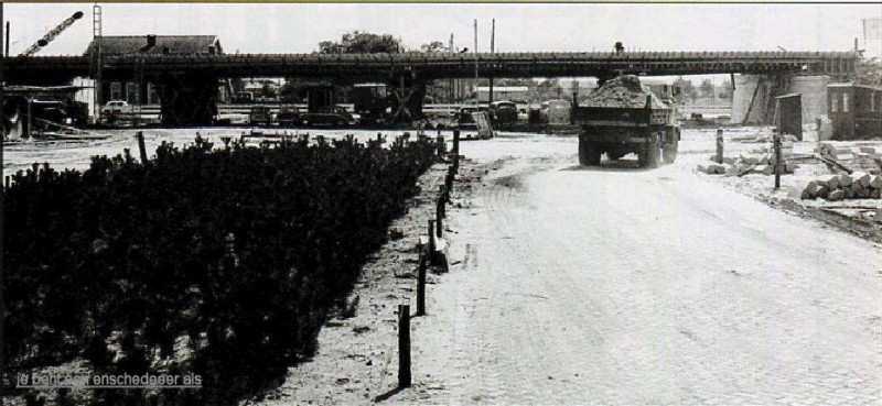 Hengelosestraat 500 bouw viaduct bij T.H. 1964.jpg