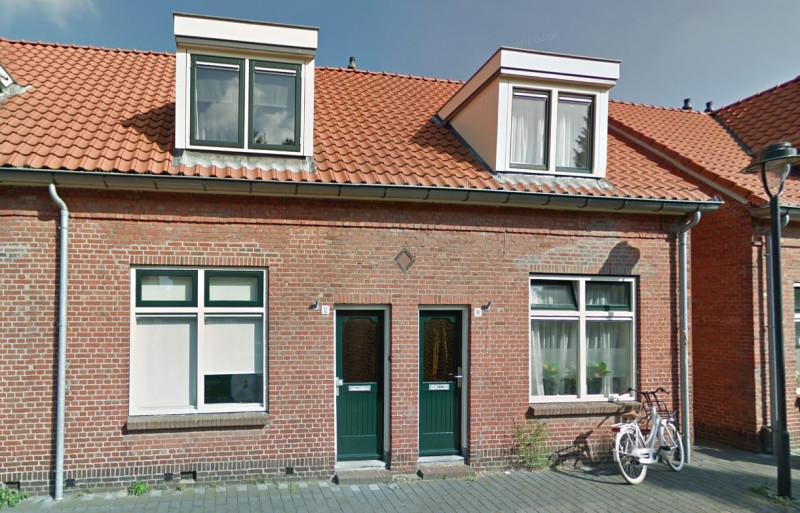 Bombazijnstraat 10-12 woningen bouwjaar 1918 foto sept. 2016.jpg