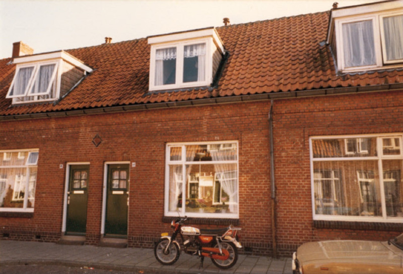 Bombazijnstraat 14-16 woningen 1980.jpeg