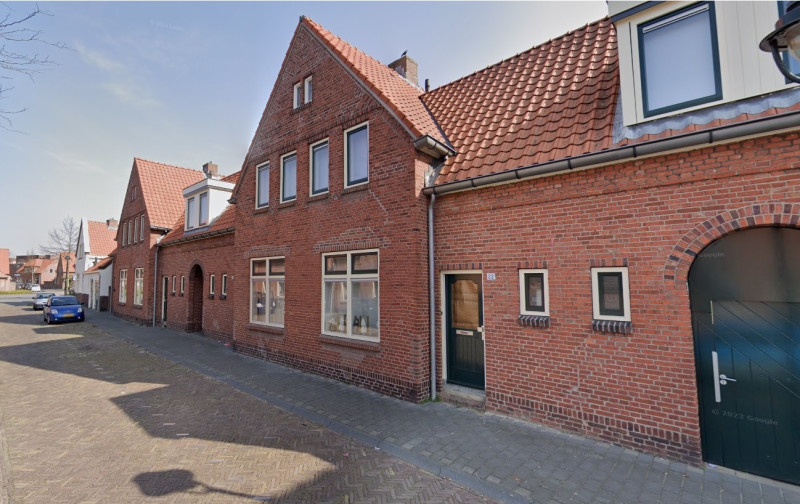 Bombazijnstraat 22-24 woningen bouwjaar 1918 foto maart 2022.jpg