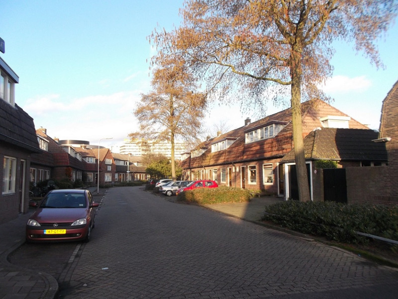 Borneostraat 2-4-6-8 rechts.JPG