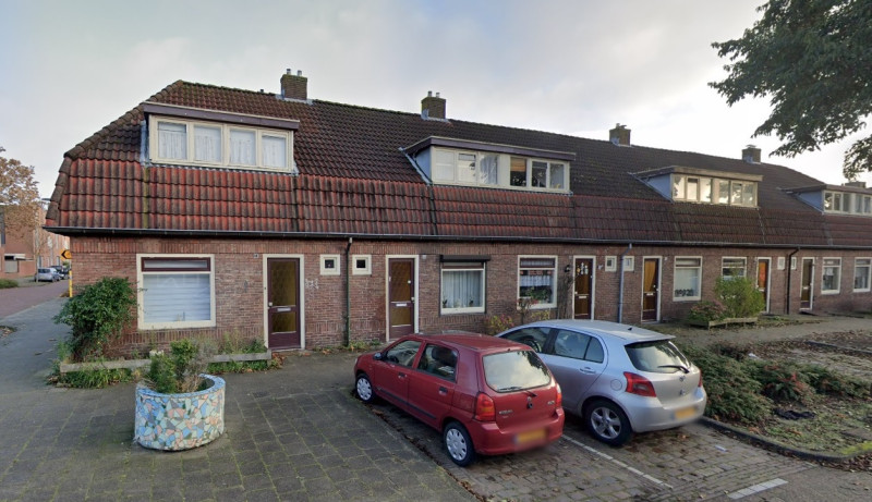 Borneostraat 10-12-14 woningen bouwjaar 1926 foto november 2021.jpg