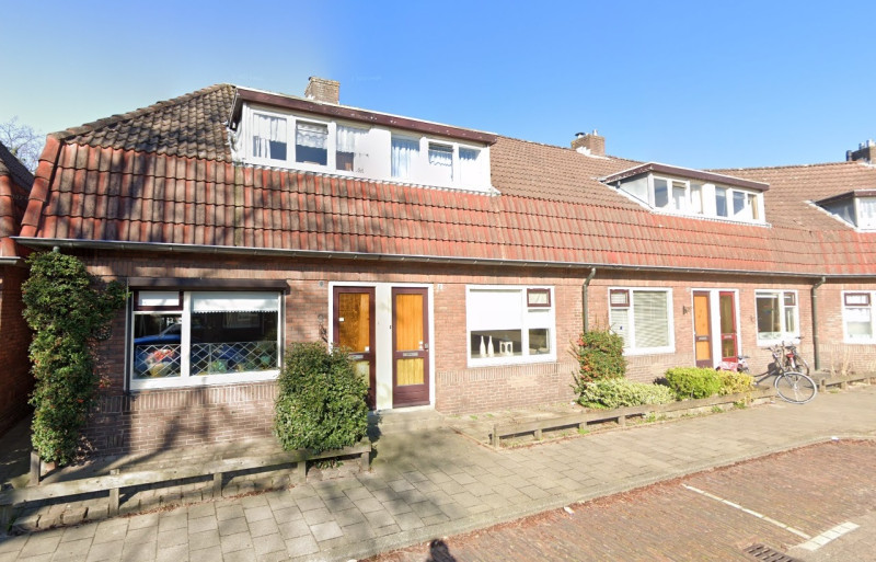 Borneostraat 9-11-13-15 woningen bouwjaar 1926 foto maart 2022.jpg
