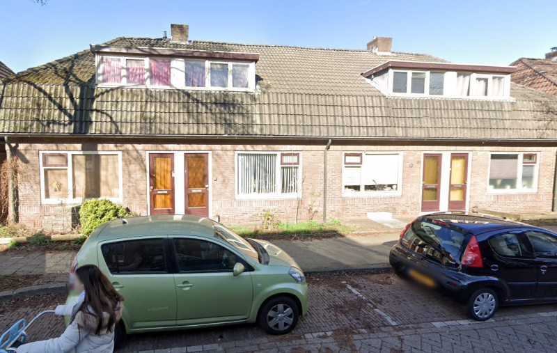 Borneostraat 49-51-53-55 woningen bouwjaar 1926 foto maart 2022.jpg